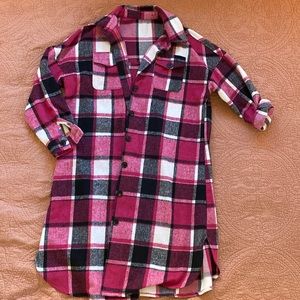 Large; Oversize Plaid Button Down Shacket Coat